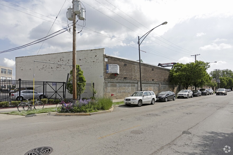 More Photos Of 1740 W Webster Ave, Chicago Light Manufacturing For Lease