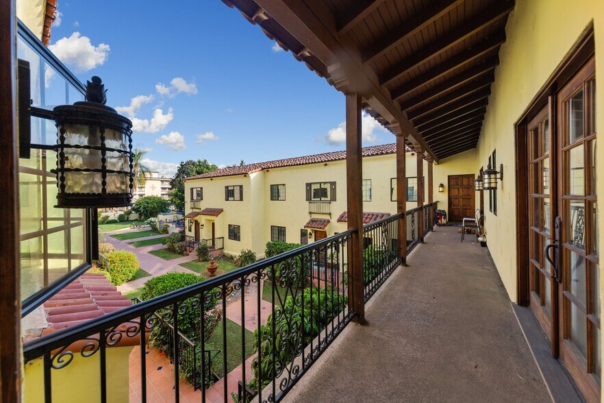 More Photos Of 2623 Ellendale Pl, Los Angeles Apartments For Sale