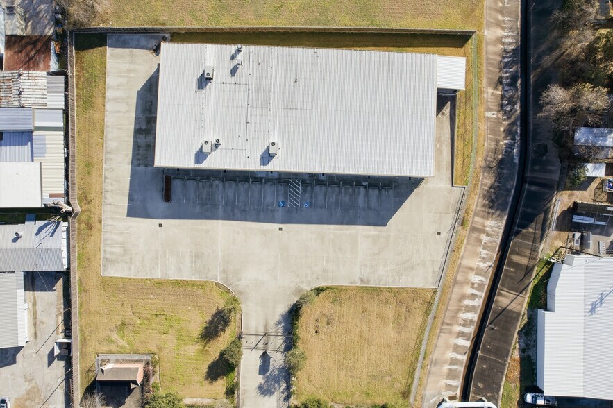 More Photos Of 4122 Campbell Rd, Houston Flex For Lease