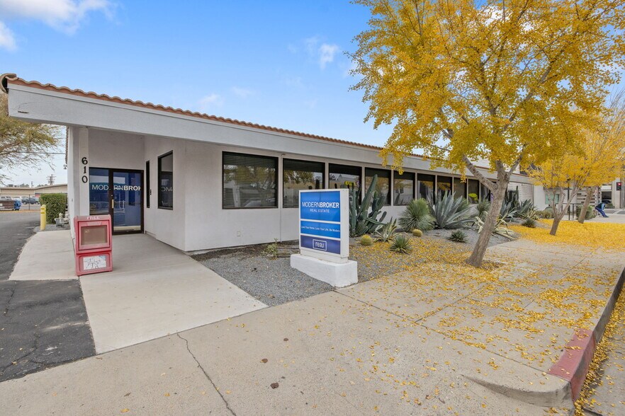 Primary Photo Of 610 W Main St, Visalia Office For Lease