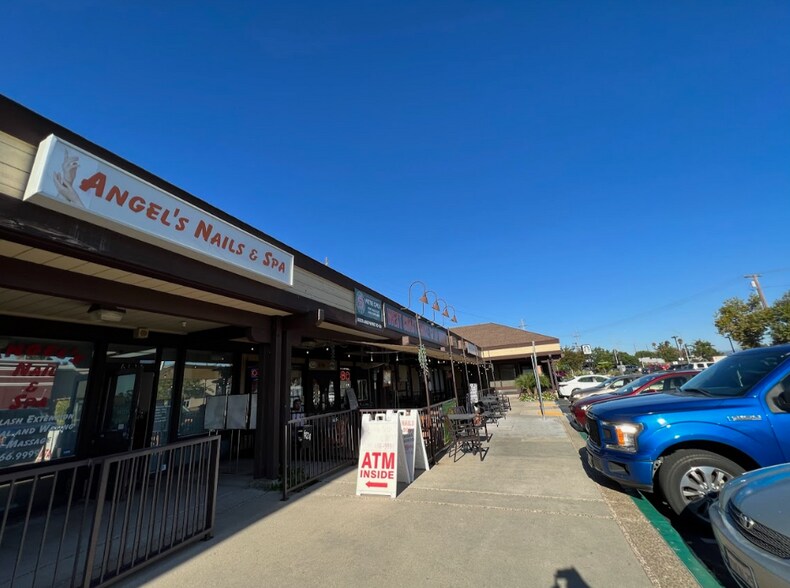 More Photos Of 6122-36 Lake Murray Blvd, La Mesa Storefront For Sale