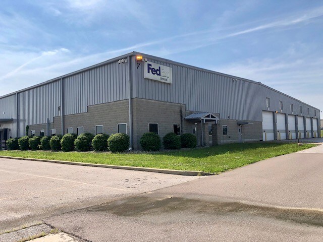 More Photos Of 14831 Foundation Ave, Evansville Distribution For Lease