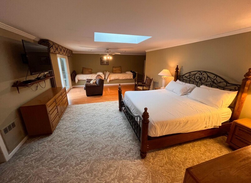 More Photos Of 1174 US 2, Randolph Hospitality For Sale