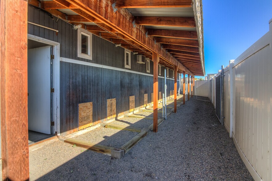 More Photos Of 2310 Terrace Heights Dr, Yakima Flex For Sale