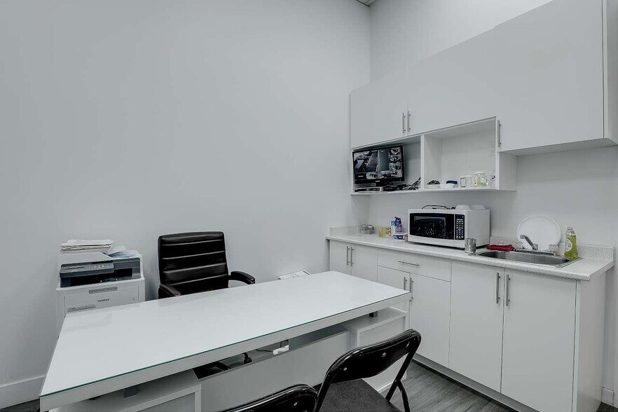 More Photos Of 8028 128th St, Surrey General Retail For Sale