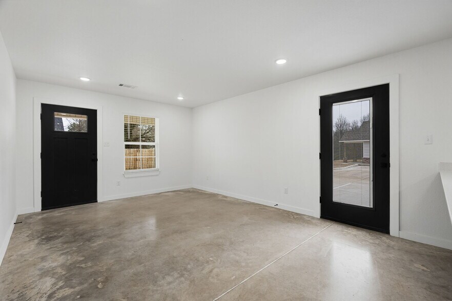 More Photos Of 5600 Spradling Ave, Fort Smith Multifamily For Sale