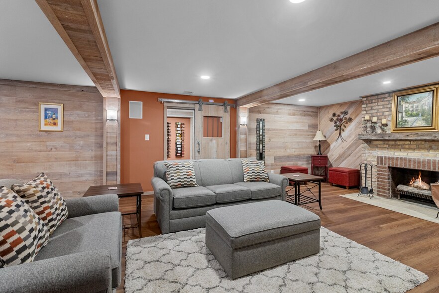 More Photos Of 8508 Il Route 120, Woodstock Specialty For Sale