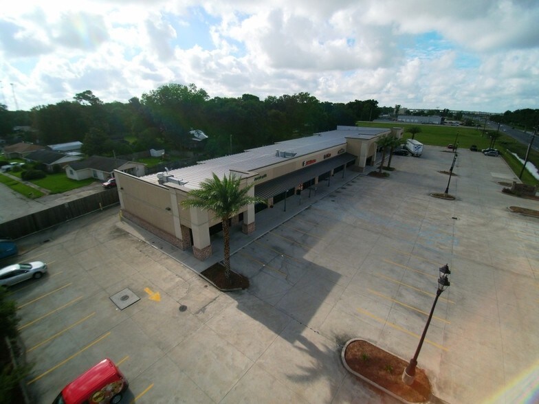 More Photos Of 1826 Martin Luther King Blvd, Houma Storefront Retail Office For Sale