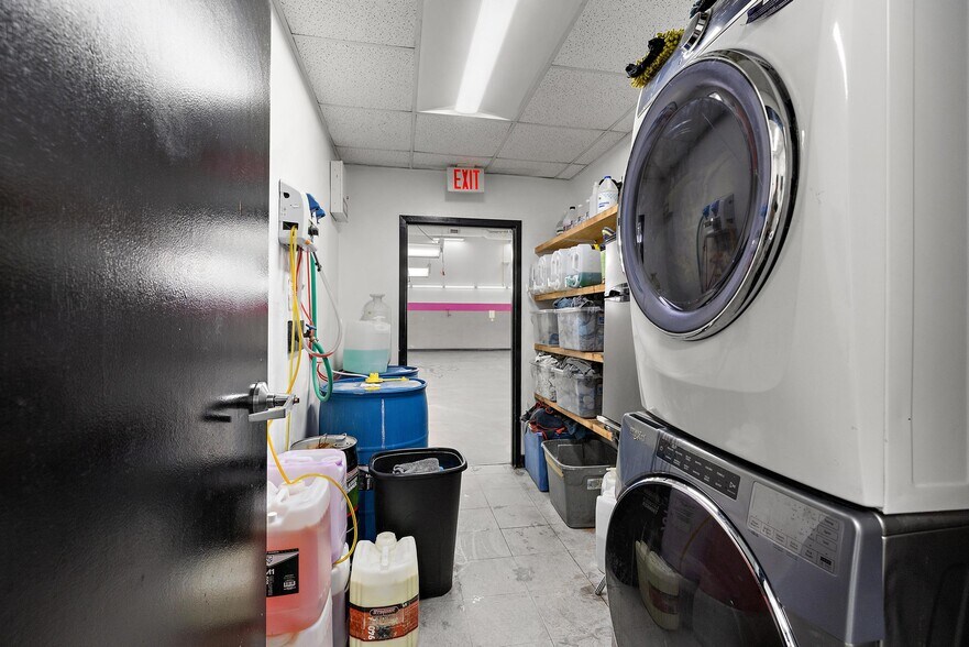 More Photos Of 270 Us Highway 321 NW, Hickory Auto Repair For Sale