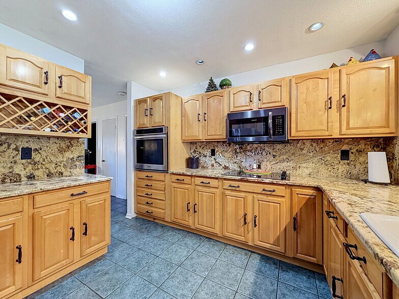More Photos Of 7813 Leo Kidd Ave, Port Richey Flex For Sale