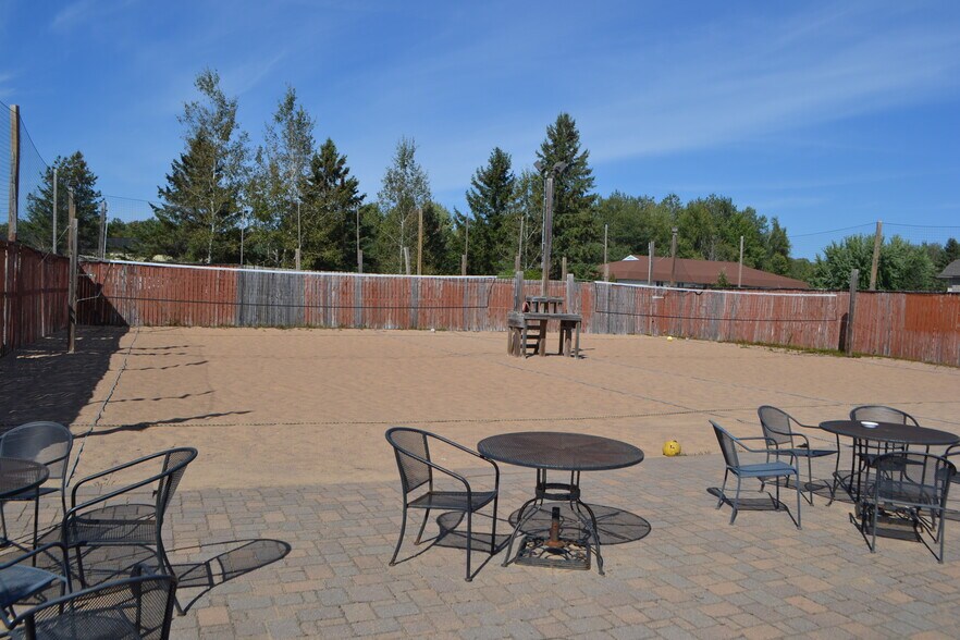 More Photos Of 1110 W Campus Ave, Wausau General Retail For Sale