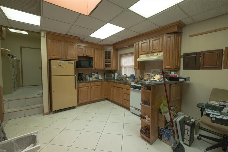 More Photos Of 7-17-21 Hoffman, East Orange Distribution For Sale