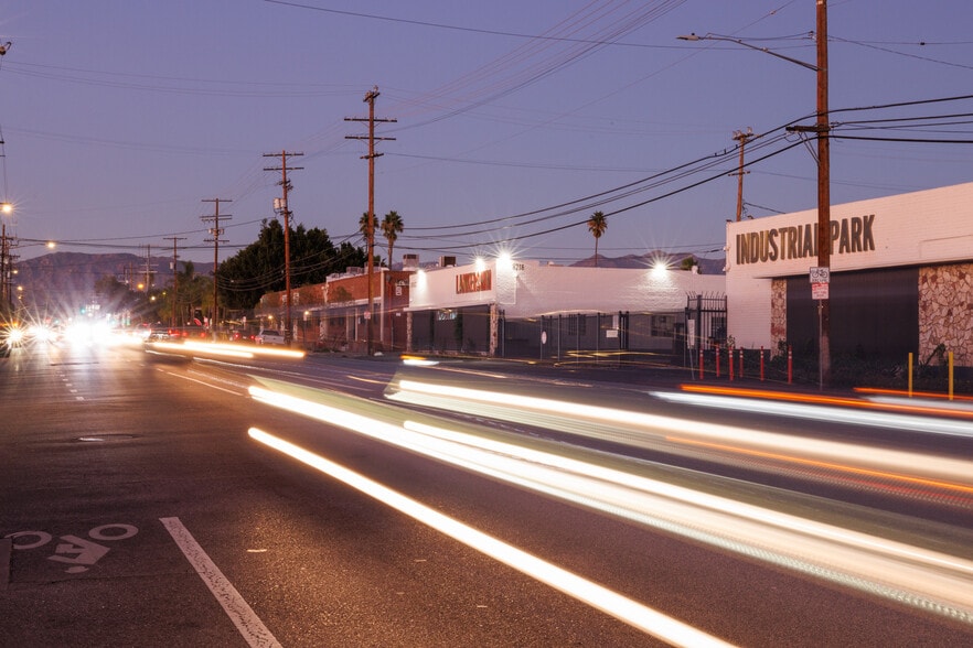More Photos Of 8210 Lankershim Blvd, North Hollywood Warehouse For Lease