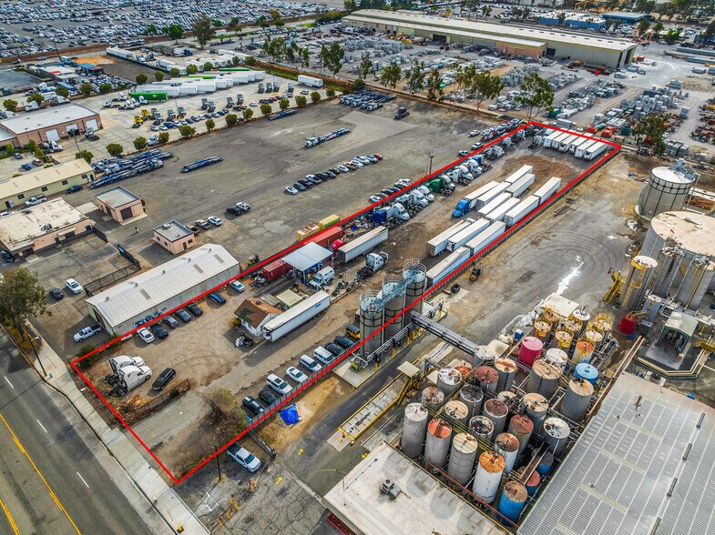 More Photos Of 14955 Slover Ave, Fontana Contractor Storage Yard For Sale