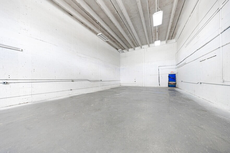 More Photos Of 1373 NW 97th Ave, Miami Unknown For Lease