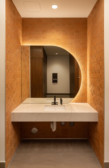 More Photos Of 16430 N Scottsdale Rd, Scottsdale Unknown For Lease