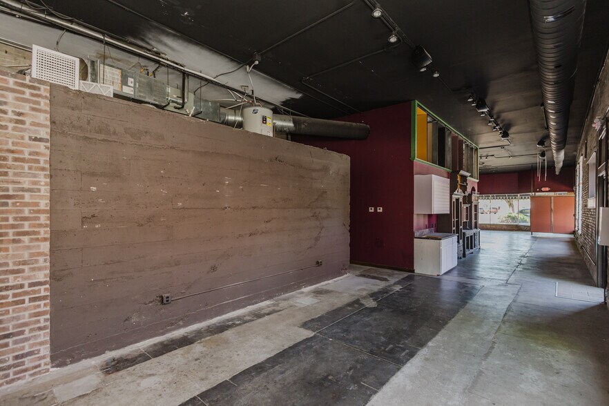 More Photos Of 1001 W Douglas Ave, Wichita Storefront For Sale