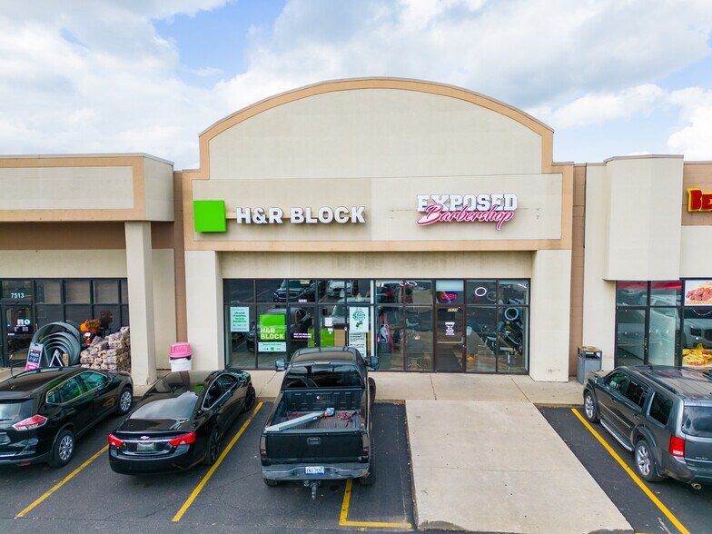 More Photos Of 25005-25029 Van Dyke Ave, Center Line Freestanding For Lease