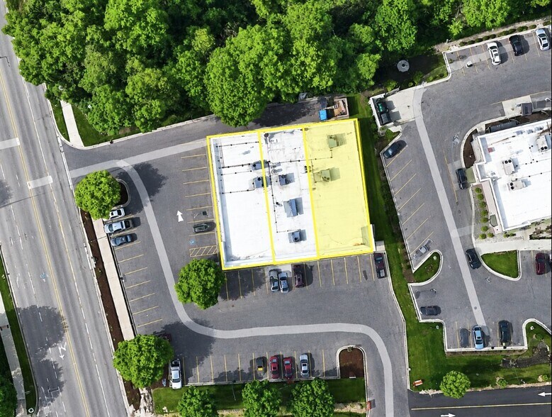 More Photos Of 2090 Grand River Ave, Okemos Freestanding For Lease