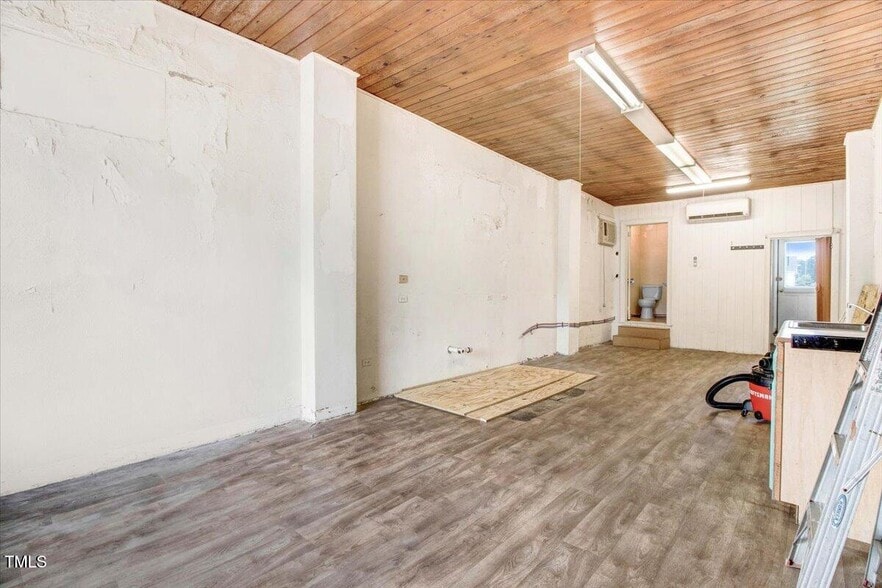 More Photos Of 103 Main St, Micro Specialty For Sale
