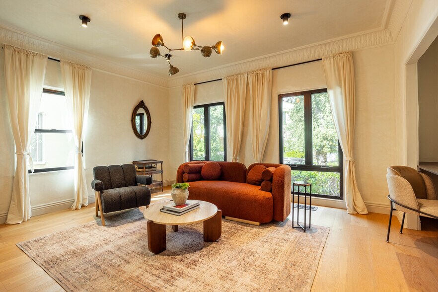 More Photos Of 144 N Clark Dr, Beverly Hills Apartments For Sale