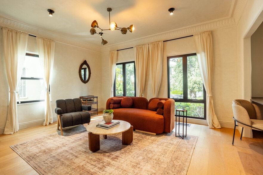 More Photos Of 144 N Clark Dr, Beverly Hills Apartments For Sale