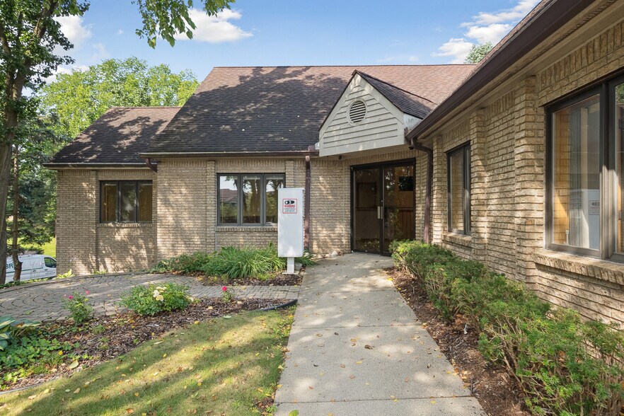 More Photos Of 1181 N Milford Rd, Milford Medical For Lease