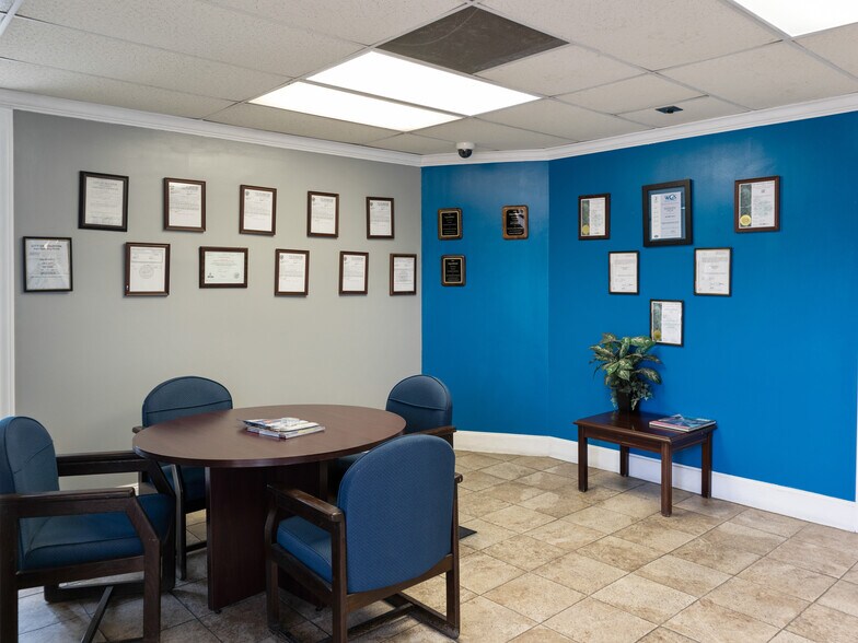 More Photos Of 1202 Hahlo St, Houston Manufacturing For Sale