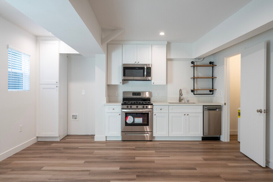 More Photos Of 3720 Midvale Ave, Los Angeles Apartments For Sale