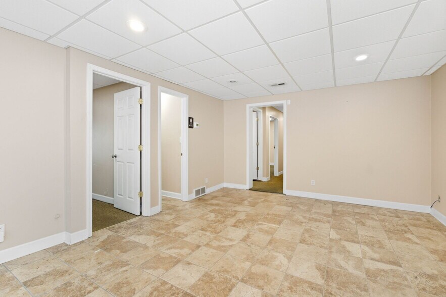 More Photos Of 207 Eiler Ave, Louisville Warehouse For Sale