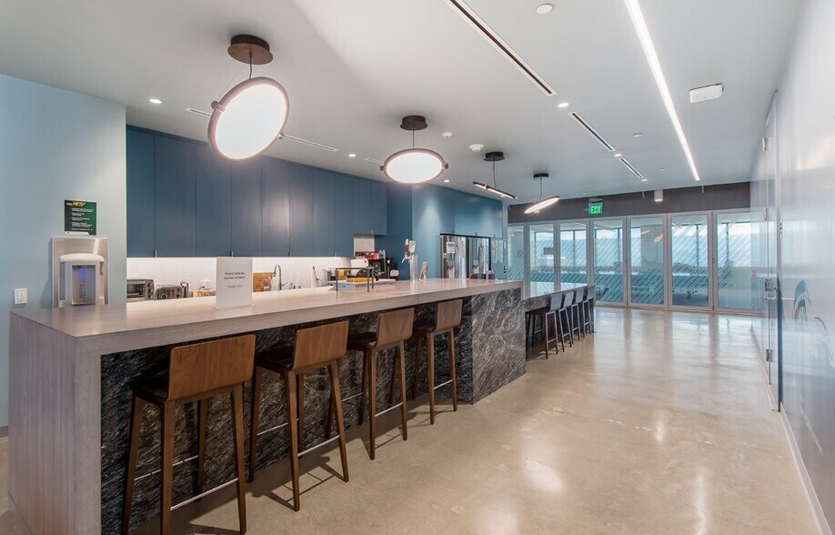 More Photos Of 655 N Central Ave, Glendale Office For Lease