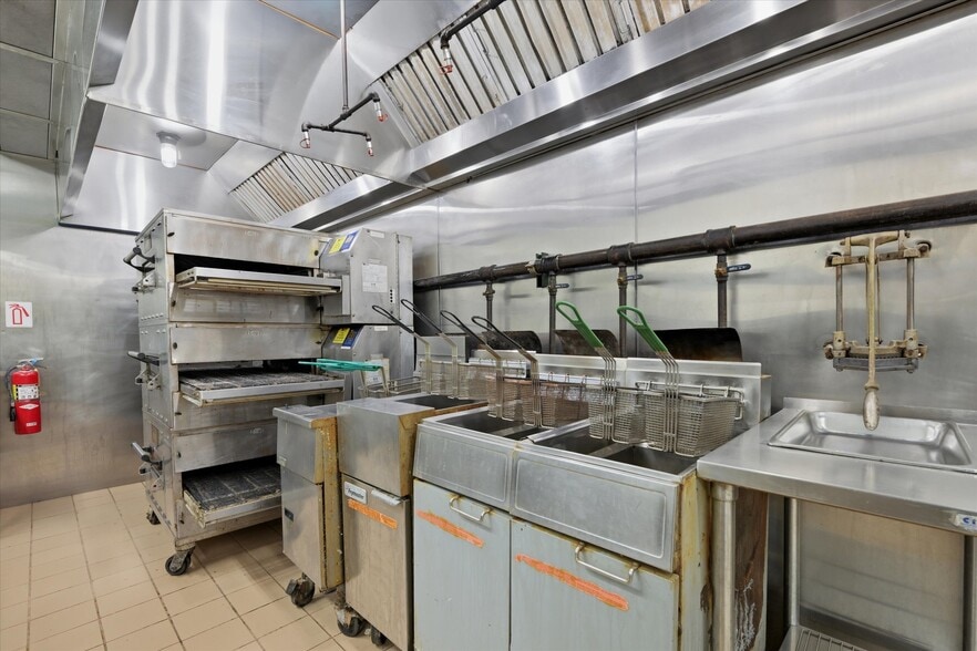 More Photos Of 1017 Highland Ave, Greensburg Restaurant For Sale
