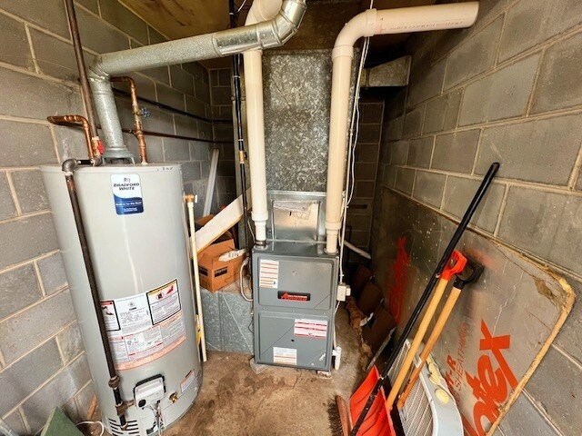 More Photos Of 503 E Elm Dr, Loyal Freestanding For Sale