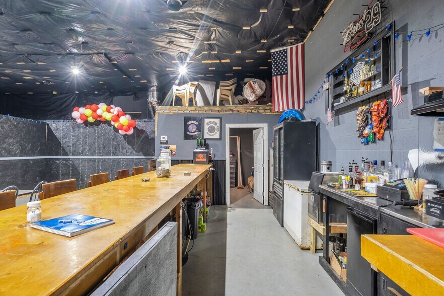 More Photos Of 1409 Buffalo Rd, Lawrenceburg Warehouse For Sale