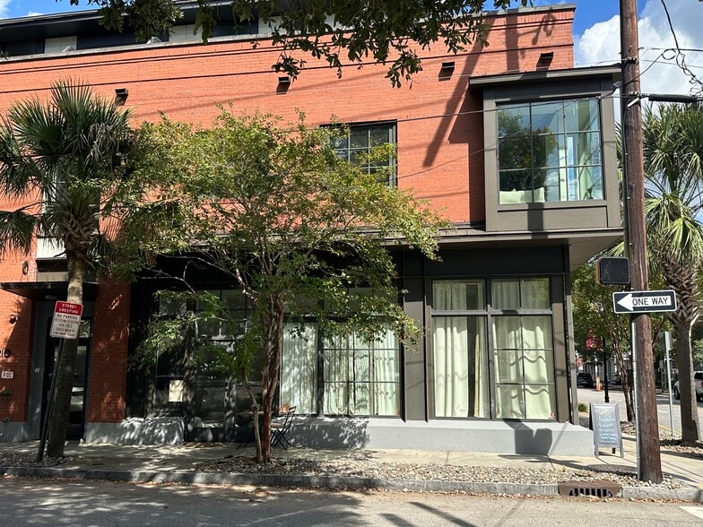 More Photos Of 210 Coming St, Charleston Storefront Retail Residential For Sale