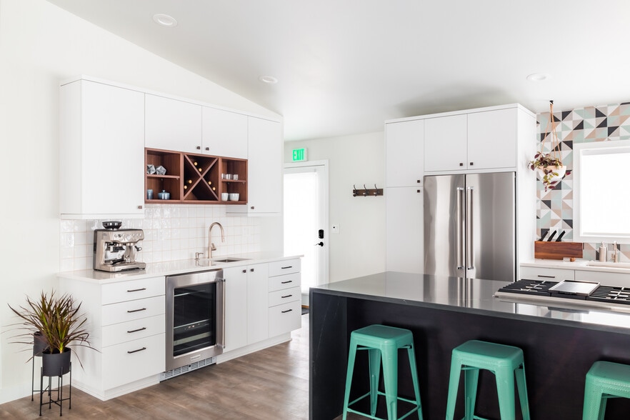 More Photos Of 9645-9655 SW Beaverton Hillsdale Hwy, Beaverton Medical For Sale