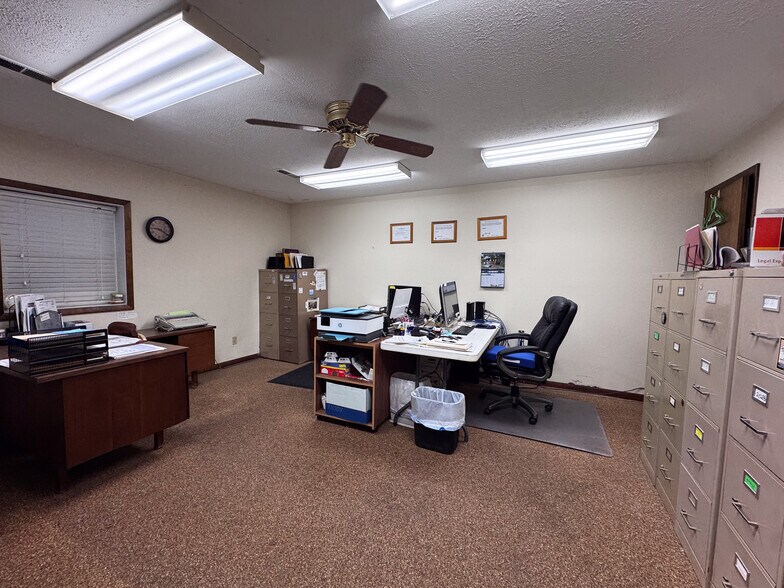 More Photos Of 544 W High St, Edison Auto Dealership For Sale