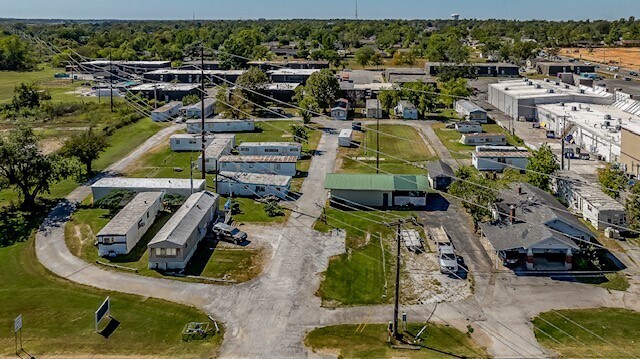 More Photos Of 1904 S 8th St, Rogers Manufactured Housing Mobile Home Park For Sale