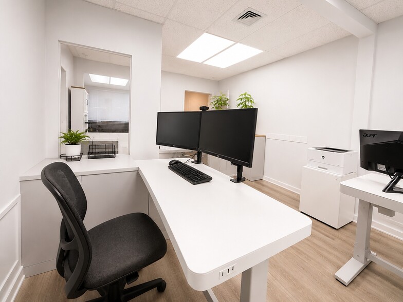 More Photos Of 525 Northern Blvd, Great Neck Medical For Lease