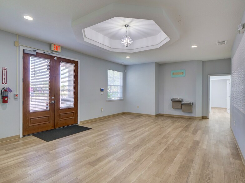 More Photos Of 733 S Goldenrod Rd, Orlando Medical For Lease