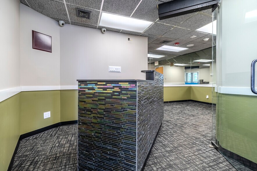 More Photos Of 1575 Hillside Ave, New Hyde Park Medical For Sale