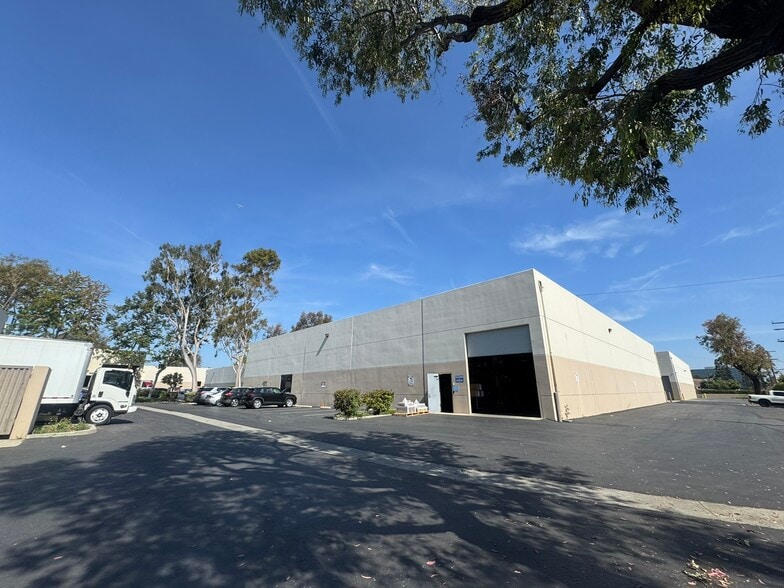 More Photos Of 2500 Mira Mar Ave, Long Beach Manufacturing For Lease