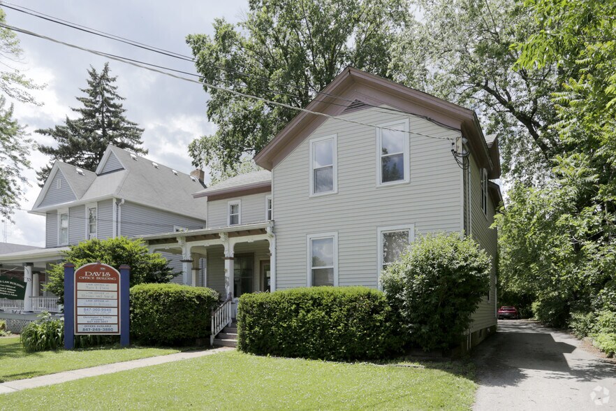 Primary Photo Of 226 N Martin Luther King Jr Ave, Waukegan Office For Sale