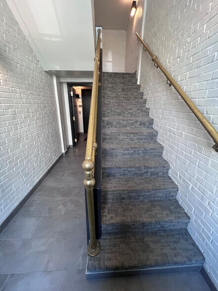 More Photos Of 132 Mitchell St SW, Atlanta Storefront Retail Office For Lease