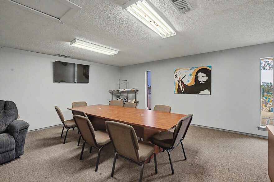 More Photos Of 2111 Skyline Dr, Mesquite Religious Facility For Sale