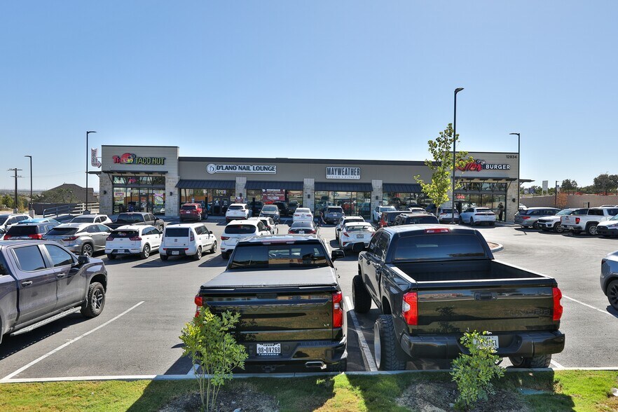 More Photos Of 12834 Potranco Rd, San Antonio Storefront For Sale