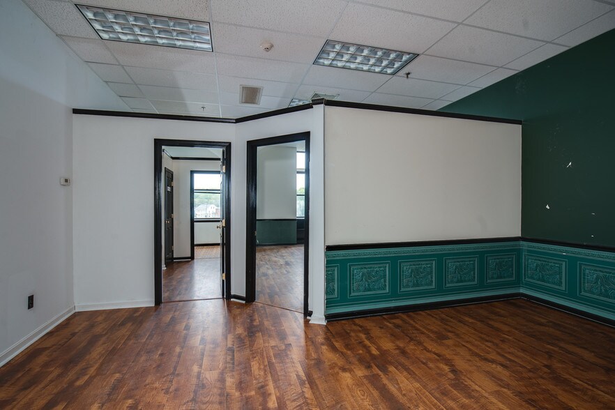 More Photos Of 112 Main St, Putnam Storefront Retail Office For Lease