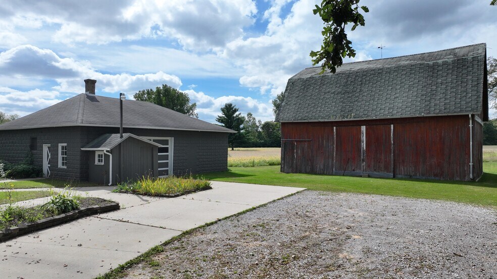 More Photos Of 11250 Dixie Hwy, Birch Run Land For Sale