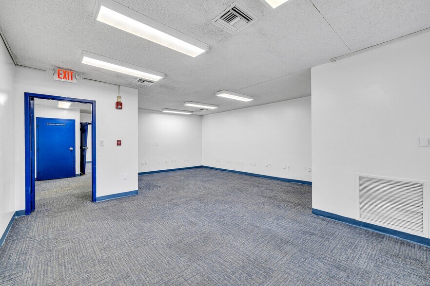 More Photos Of , Fort Lauderdale Office For Sale