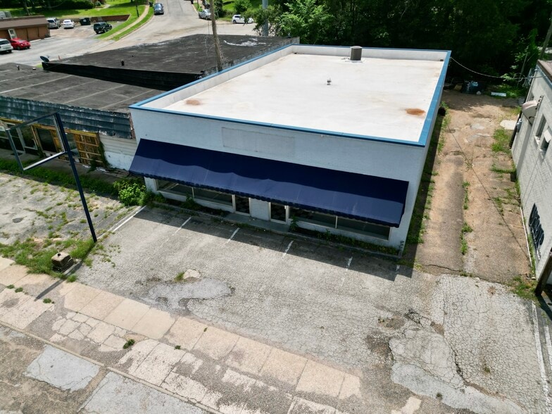 Primary Photo Of 121 S Glenwood Blvd, Tyler Storefront For Sale